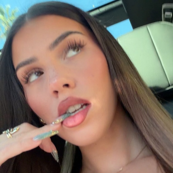 Meet the Posher Other - Meet your Posher, Peyton